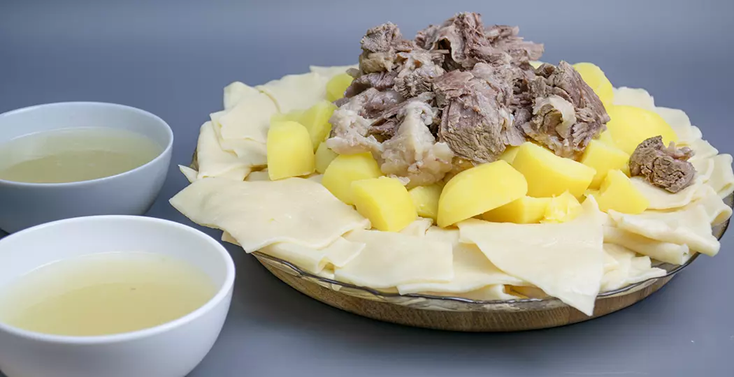 бешбармак из говядины с картошкой