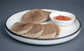 Язык говяжий отварной