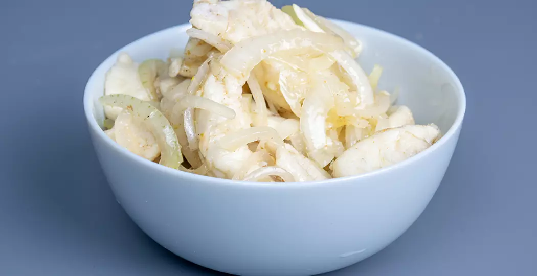 Хе из щуки с уксусом и луком