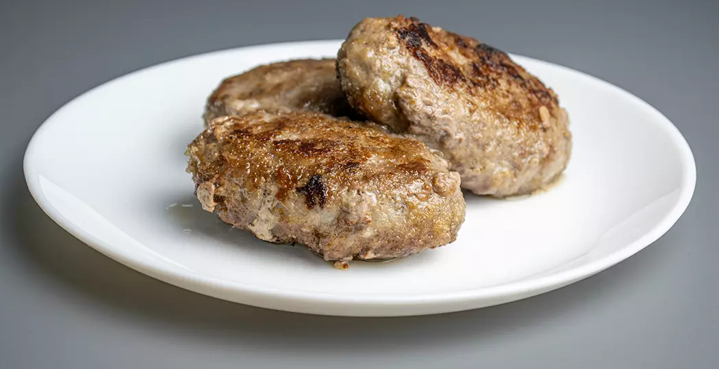 Котлеты из говяжьего фарша готовы, сочные, вкусные, пышные!