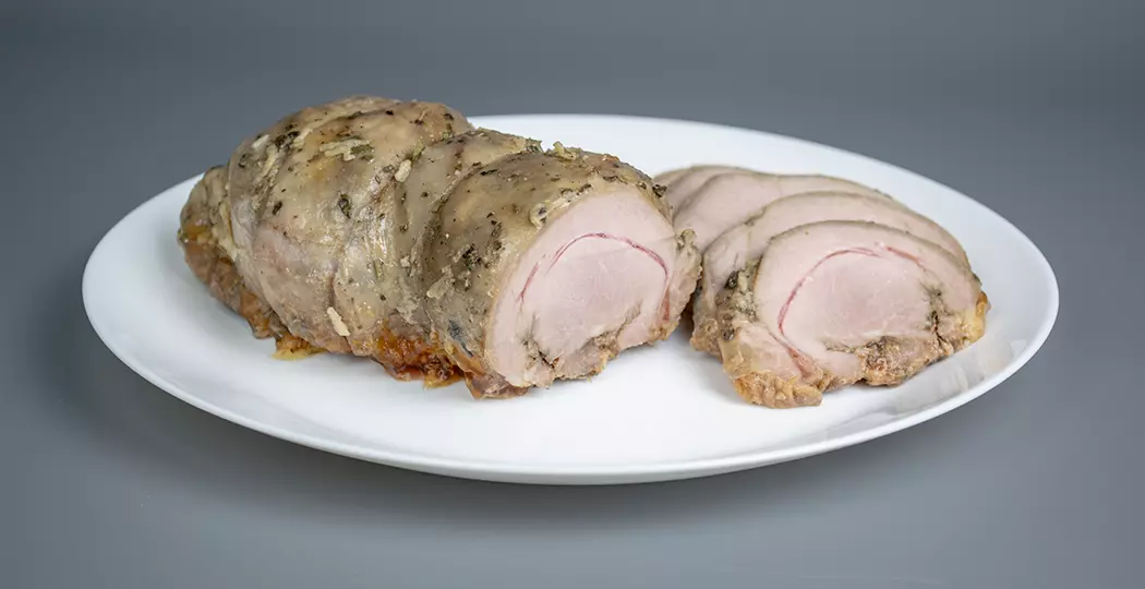 Буженина из филе бедра индейки в духовке.