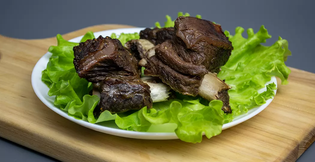 Говяжьи ребра в духовке рецепт.