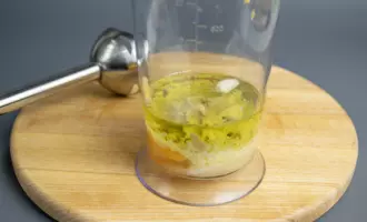 Заправка для салата цезарь