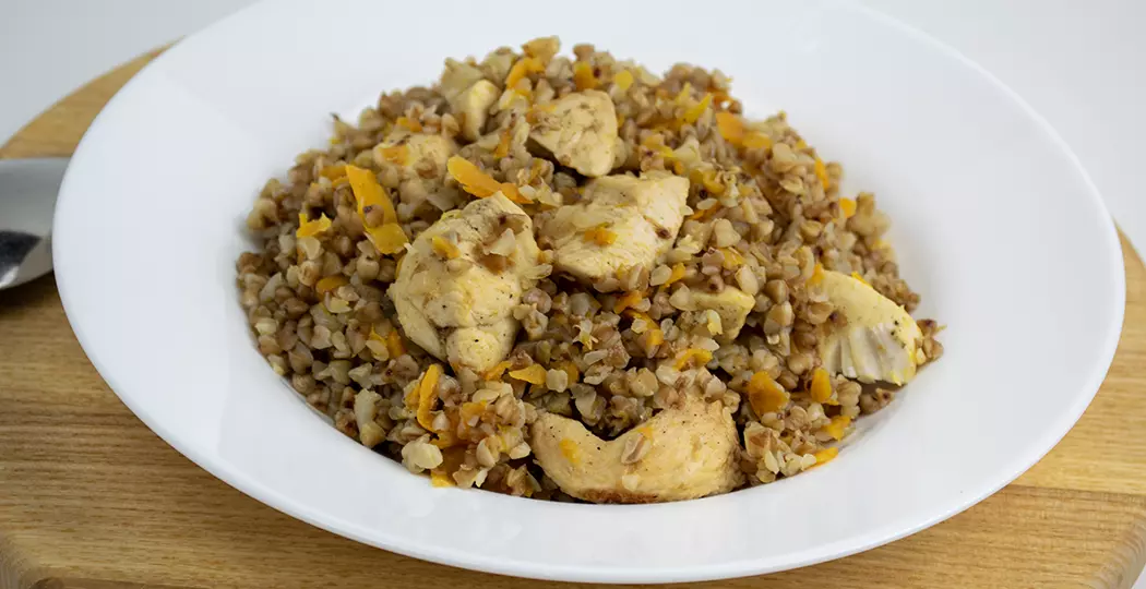 Гречка по-купечески с курицей.