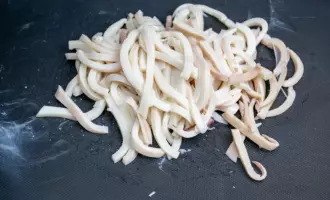 салат кальмар лук огурец