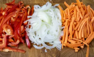 паста с гречневой лапшой и курицей